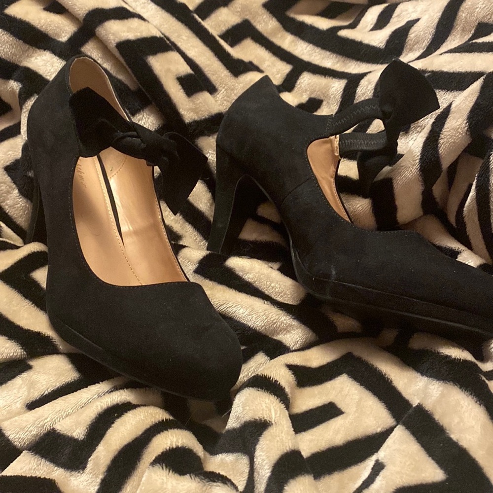 Black heels
